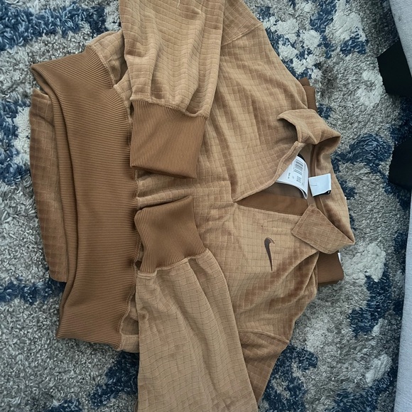 Nike Pants - Women Nike pants set